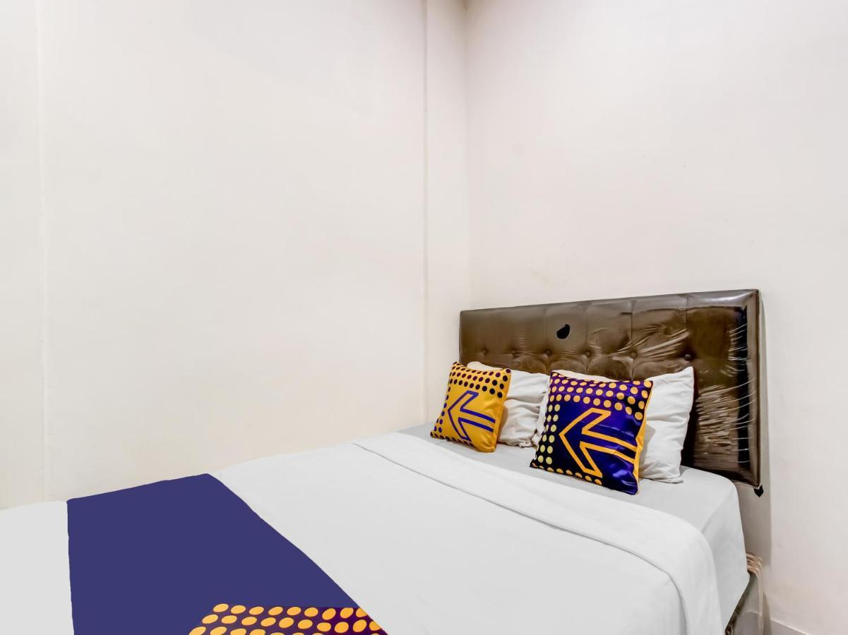 Oyo Life 91374 Asia Stay Semarang Syariah エクステリア 写真