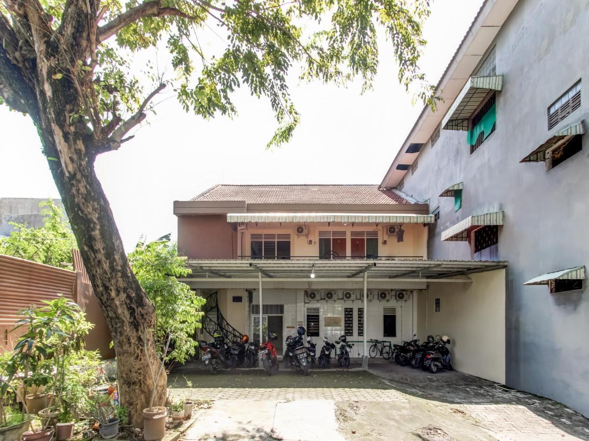 Oyo Life 91374 Asia Stay Semarang Syariah エクステリア 写真