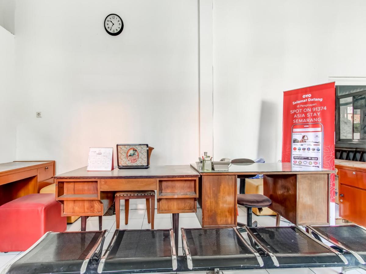 Oyo Life 91374 Asia Stay Semarang Syariah エクステリア 写真
