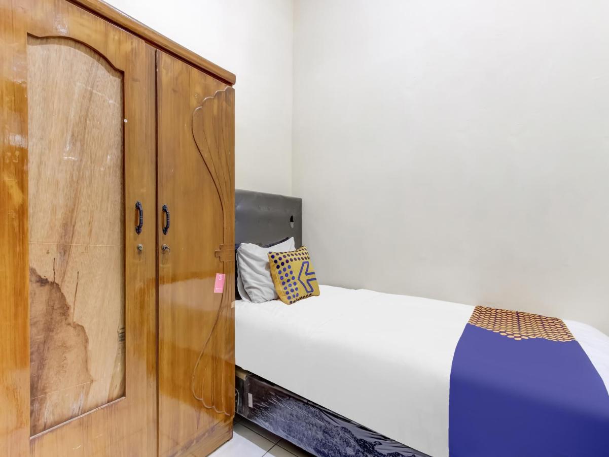 Oyo Life 91374 Asia Stay Semarang Syariah エクステリア 写真