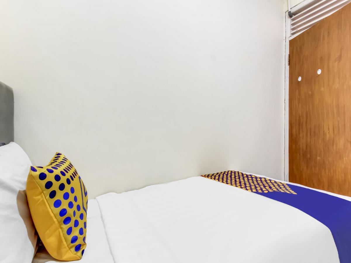 Oyo Life 91374 Asia Stay Semarang Syariah エクステリア 写真